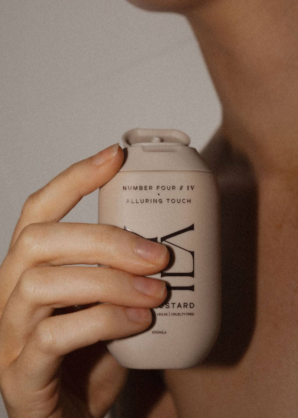 NUMBER FOUR // IV | ALLURING TOUCH BODY CUSTARD IVY ILA